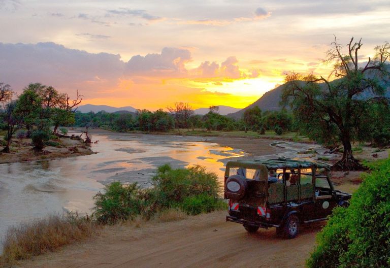 Samburu Intrepids Camp, Pirschfahrt am Fluss
