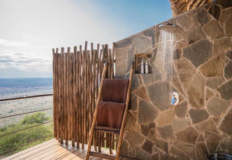 Lions Bluff: Dusche mit Ausblick © Foto: Soroi Collection