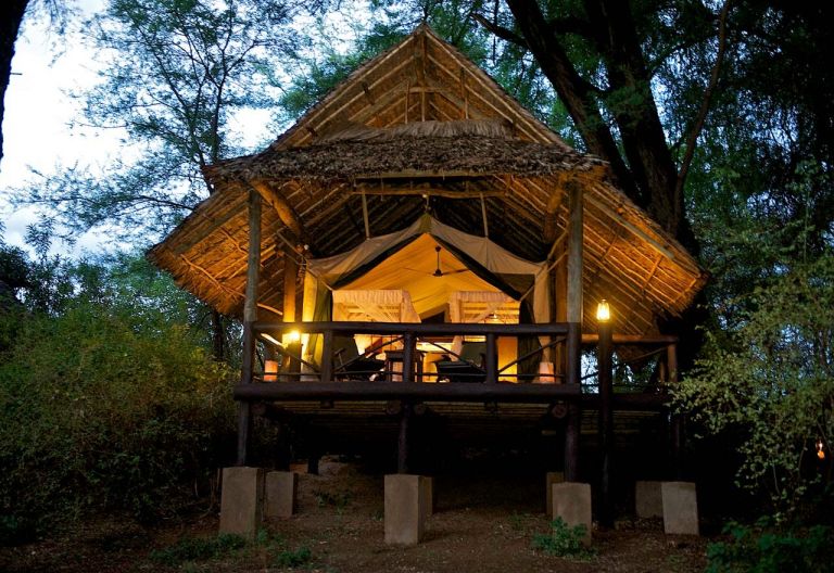 Samburu Intrepids Camp, Zeltchalet von außen