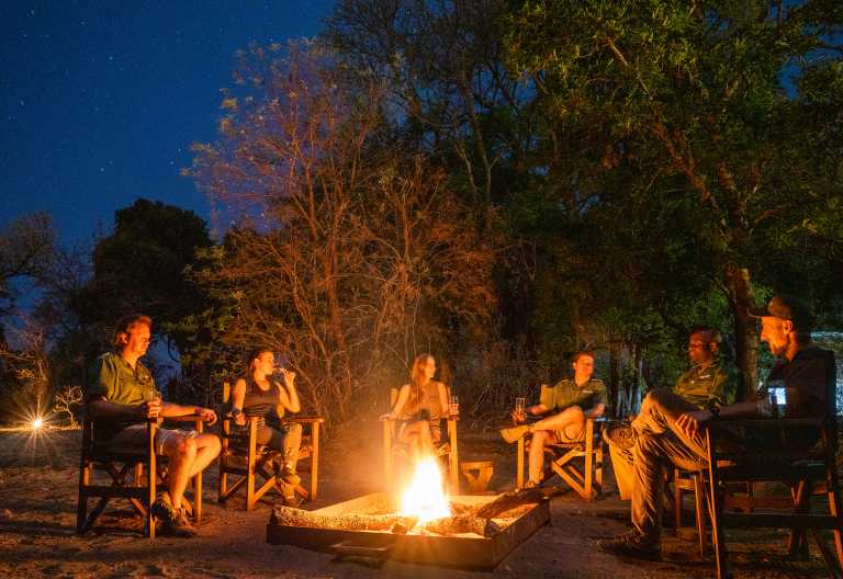 Abends im Musekese Camp © Foto: Sebastian Kennerknecht | Jeffery & McKeith Safaris
