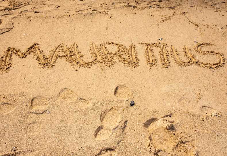 Mauritius - Spuren im Sand