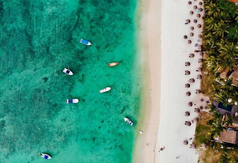 Luftaufnahme Strand des Sakoa Boutik Hotel, Mauritius