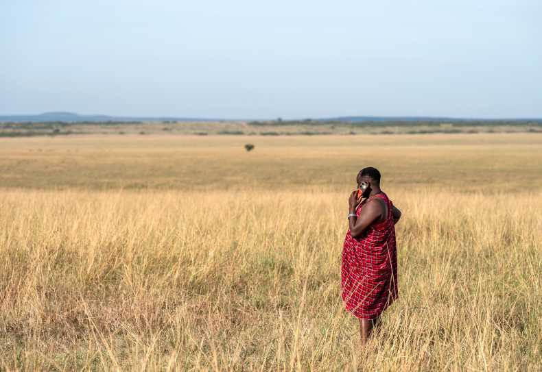 Telefonieren in der Massai Mara