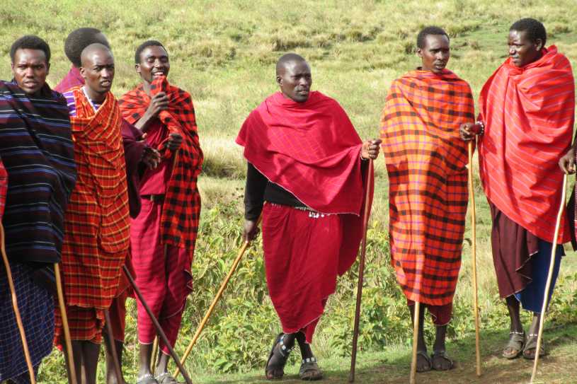 Massai-Hirten im Ngorongoro-Hochland